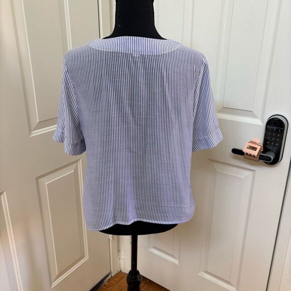 a new day Light Blue & White Striped V-neck Popover Top Small Women’s Sheer - Picture 2 of 4